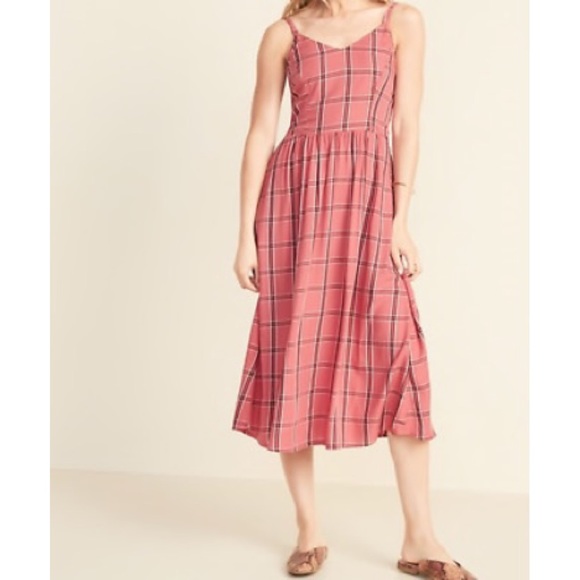 Old Navy Dresses & Skirts - Old Navy Cami Midi Dress - Sz L - Adorable! 🥰